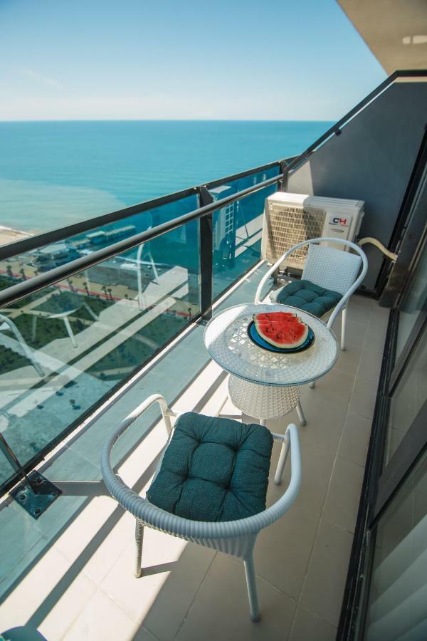 Orange Sky Apartments Beach Tower Batumi Exterior foto